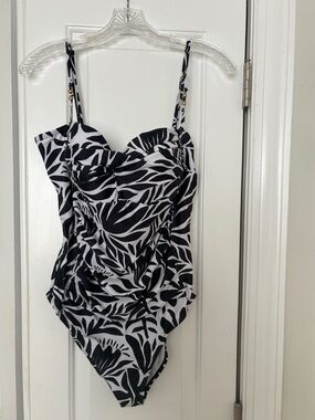 Nicole Miller Black & White Leaf Print One-Piece Swimsuit